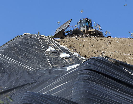 0.25mm厚土工膜為什么必須現(xiàn)場焊接？