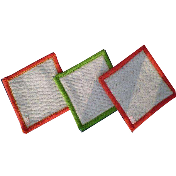 河道治理工程到底選擇土工膜好些還是膨潤土防水毯合適？