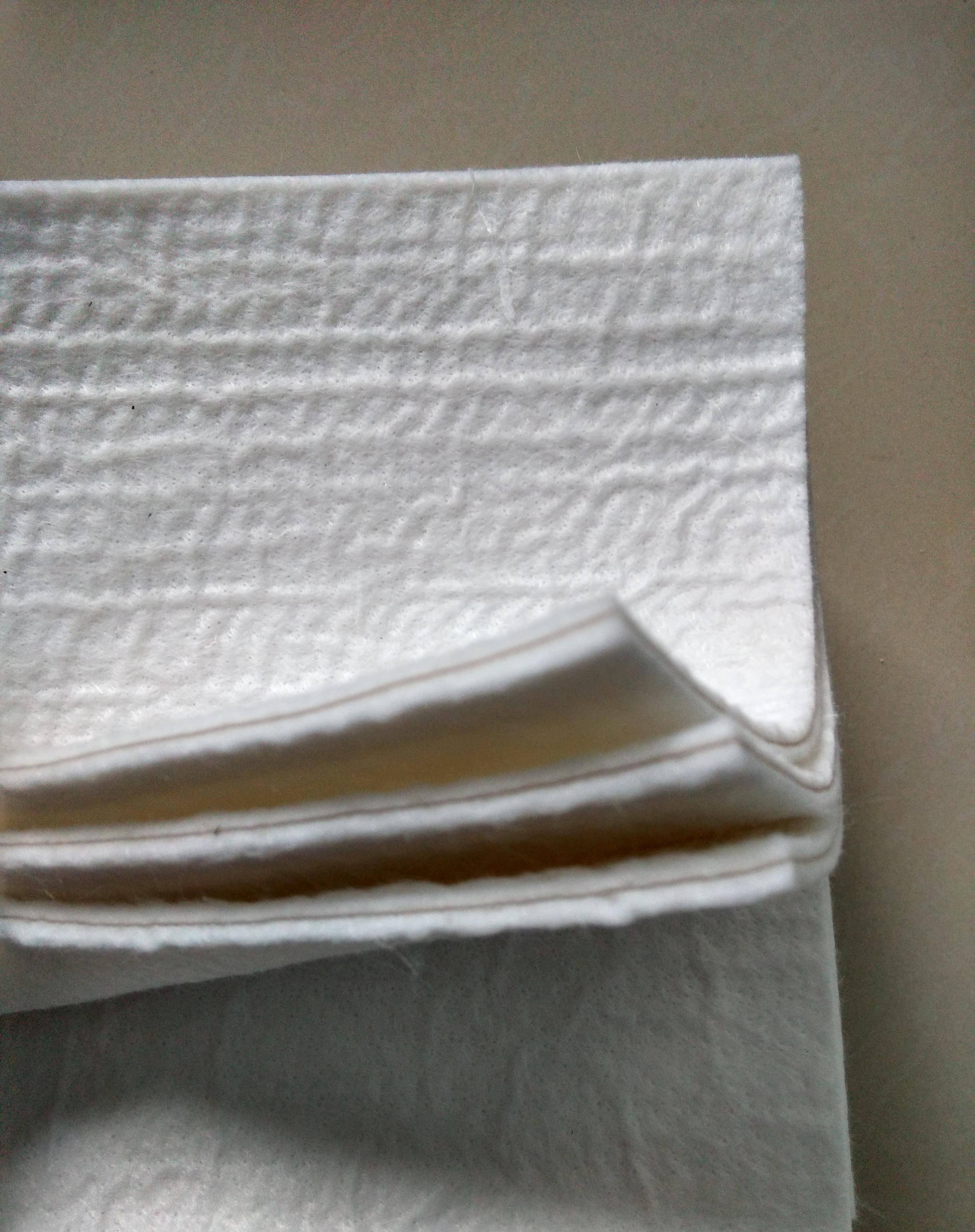 確定土工膜厚度的依據(jù)？