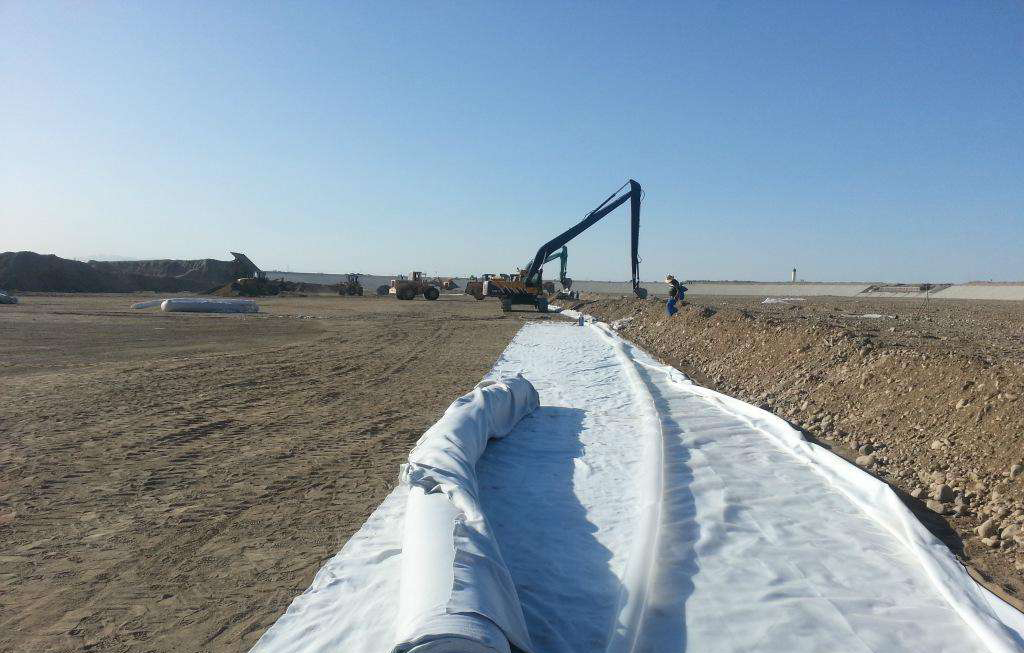 復合土工膜怎么看待水利工程的多元化？